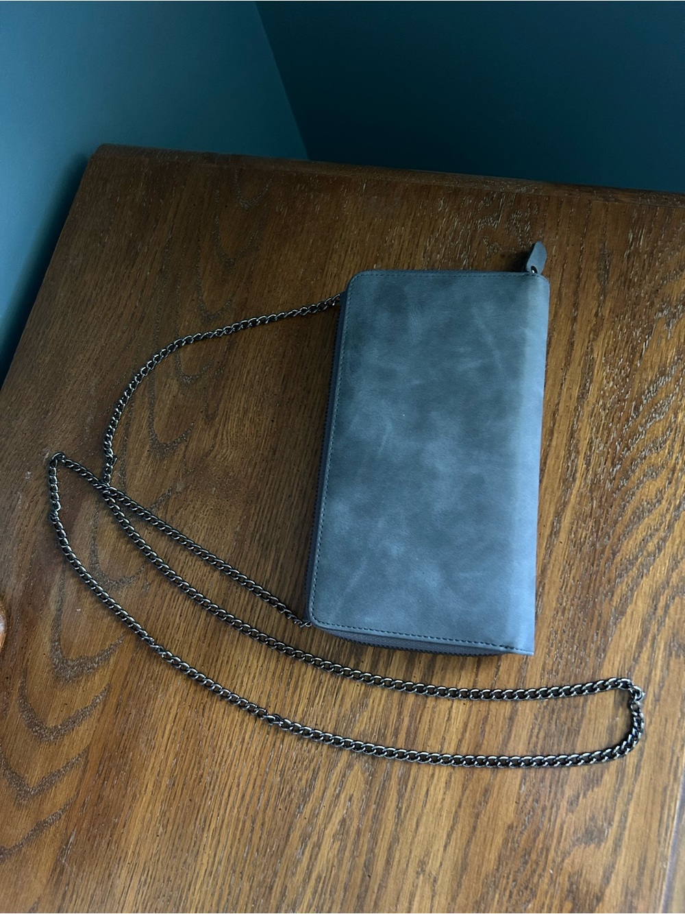 Women’s Chain Strap Cosmetic Wallet in Slate Gray
